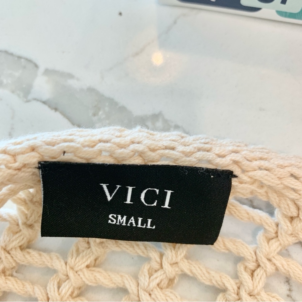 🌞 VICI Arloe Open Knit Fringe Crochet Top Crop Sweater Cream Small S - Picture 11 of 14